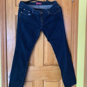 Levi too super low 524